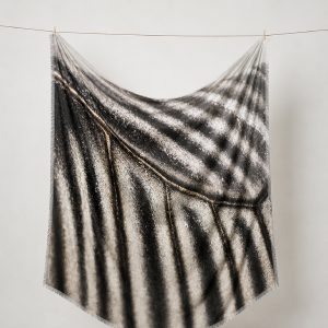 Stola a strisce bianco e nero