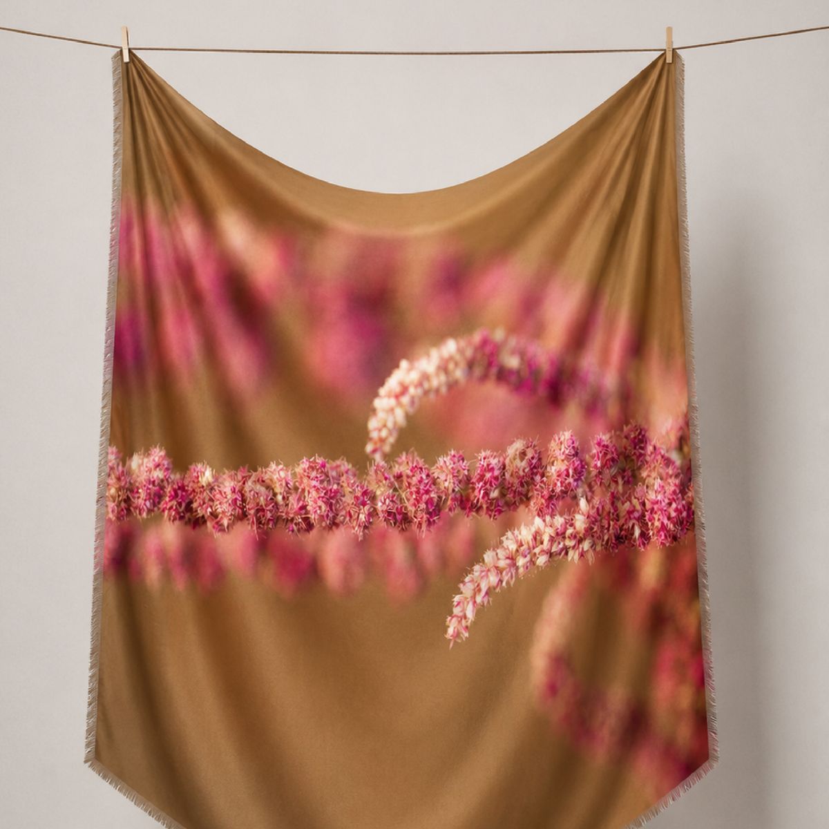 foulard-rosso-fantasia-floreale-inverno