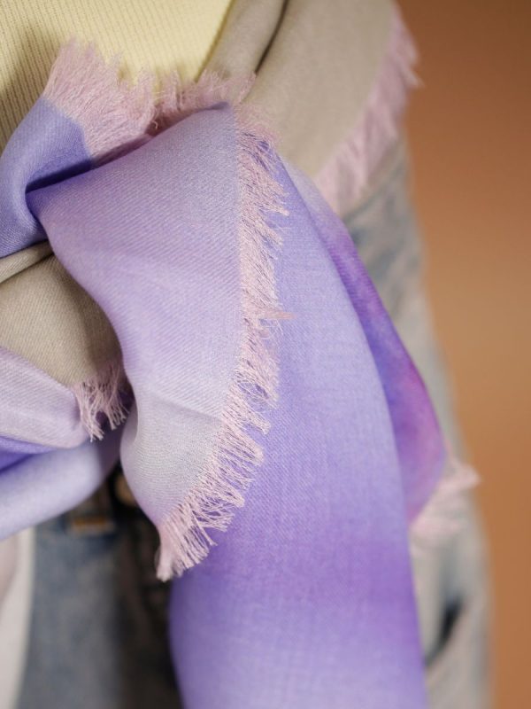Accessori leggeri da viaggio: idee regalo pratiche e raffinate