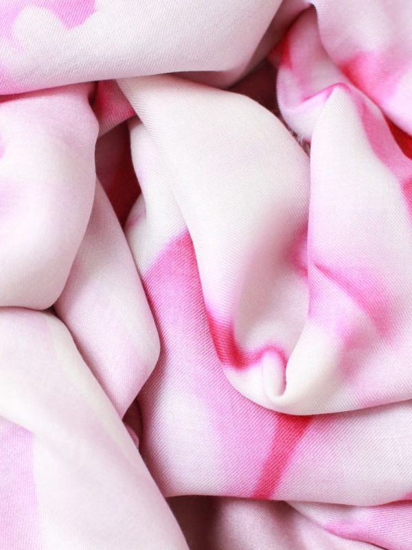 accessori-moda-sostenibili-stola-floreale-naturale