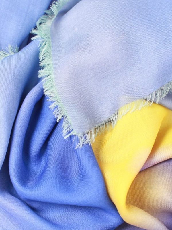 foulard-floreale-da-viaggio