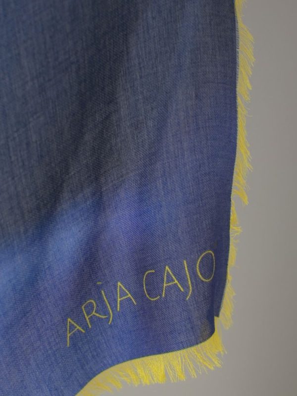 macro-fiori-accessori-stola-floreale-look
